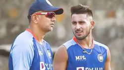 3 வீரர்களால் இந்தியாவுக்கு கண்டம்.. உம்ரான் மாலிக்கிற்கு துரோகம் செய்த டிராவிட்..ரசிகர்கள் அதிருப்தி