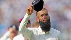 ஓய்விலிருந்து திரும்புகிறார் மொயின் அலி? மெக்குல்லம் கொடுத்த வாய்ப்பு.. ஐபிஎலில் நிகழ்ந்த பிளான்