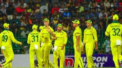 உலக சாம்பியன் ஆஸ்திரேலியா அபாரம்.. இலங்கையை புரட்டிப் போட்டது.. இன்று 2வது டி20 பதிலடி தருமா இலங்கை