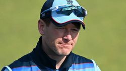 உலகக்கோப்பை நாயகனுக்கு நெருக்கடி.. சர்வதேச கிரிக்கெட்டிலிருந்து மோர்கன் ஓய்வு? புதிய கேப்டன் யார்?