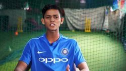 ரஞ்சி கோப்பையில் ஜெய்ஷவால் சாதனை.. சச்சின், ரோகித் வரிசையில் இடம்பிடித்தார்.. மும்பை அபாரம்