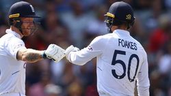 கேப்டனாக பென் ஸ்டோக்ஸ் முதல் சதம்.. தென்னாப்பிரிக்காவுக்கு தக்க பதிலடி.. இங்கிலாந்து ரன் குவிப்பு