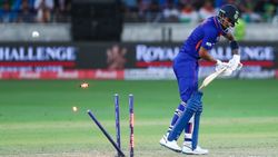 அவரை ஏதுக்கு டீம்ல வச்சிருக்கீங்க.. ரசிகர்களை வெறுப்பேற்றிய ராகுல்.. கோல்டன் டக்காகி ஏமாற்றம்