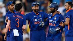 இந்தியா Vs வெஸ்ட் இண்டீஸ் 4வது டி20 - பிளேயிங் லெவனில் 3 மாற்றம்.. ரோகித் சர்மா எடுத்த முடிவு