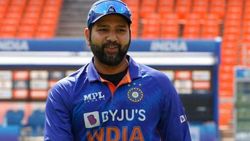 மகத்தான சாதனை படைக்க ரோகித்துக்கு வாய்ப்பு.. தொடரை வெல்லுமா இந்தியா.. அமெரிக்கா பிட்ச் ரிப்போர்ட்