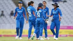 34 ரன்களுக்கு 8 விக்கெட் போச்சு.. வரலாற்று தங்கத்தை மிஸ் செய்த இந்திய மகளிர் அணி