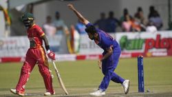 இது ஒருநாள் போட்டியா ? டி20 போட்டியா? 161 ரன்களில் சுருண்ட ஜிம்பாப்வே.. இந்தியா அபார பந்துவீச்சு