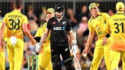 82 ரன்களில் சுருண்ட நியூசிலாந்து.. படு மோசமான பேட்டிங்.. ஒருநாள் தொடரை வென்ற ஆஸி