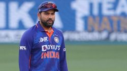 ரோகித் இப்படி பண்ணுவார்னு நினைச்சி கூட பார்க்கல.. பெரிய தொடரில் ஆராய்வதா? முன்னாள் கேப்டன் பளார்