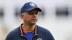 “நாங்கள் ஒன்றும் அப்படியில்லை”.. ஆசிய கோப்பையில் மோசமான தோல்வி.. ராகுல் டிராவிட் சரியான பதிலடி!