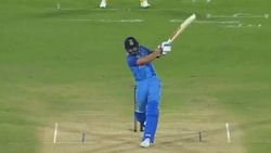 விராட் கோலியின் 2 இமாலய சிக்சர்.. ஆடி போன ஆடம் சாம்பா.. 3 ஆண்டுகளுக்கு முன் ஆடிய அதே ஆட்டம்