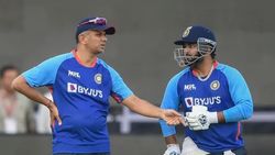 ரிஷப் பண்ட் தான் இனி விளையாடுவார்.. டிராவிட் எடுத்த தடாலடி முடிவு.. பின்னாடியே இருந்த ட்விஸ்ட்!