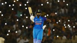 “கொஞ்சம் ஓவராதான் போறோமோ..” செய்தியாளர்களுக்கு ஹர்திக் தந்த குசும்பு பதில்.. இணையத்தில் சிரிப்பலை!