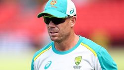 டேவிட் வார்னர் இனி பேட்ஸ்மேன் மட்டுமல்ல.. புதிய அவதாரம் ரெடி.. அதுவும் டி20 உலகக்கோப்பையில் தான்!