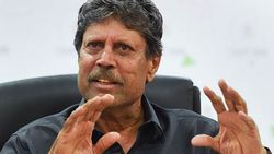 “தயவு செய்து ஐபிஎல்-ல் விளையாடாதீங்க”.. இந்திய வீரர்கள் மீது கபில் தேவ் கடும் விளாசல்.. காரணம் என்ன?