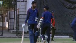 திரும்ப வந்துட்டேன்னு சொல்லு.. பேட்டிங், பந்துவீச்சு என கலக்கிய வெங்கடேஷ் ஐயர்..ஹர்திக்கிற்கு ஆபத்து