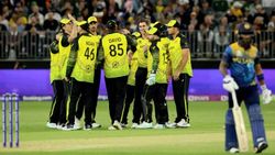 நடப்பு சாம்பியன் ஆஸி.யை நாக் அவுட் செய்யுமா இலங்கை.. 158 ரன்களை இலக்காக நிர்ணயித்த இலங்கை