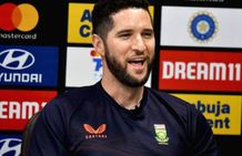 இப்படி ஒரு வீரரை எங்க வச்சி இருந்தீங்க.. டி20 கிரிக்கெட்டில் சிறந்த பேட்ஸ்மேன்.. பெர்னல் பாராட்டு