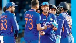 இளம் வீரர்களுக்கு அடித்த ஜாக்பாட்.. அறிமுகம் முதல் கம்பேக் வரை.. முதல் ஒருநாள் போட்டியில் சுவாரஸ்யம்