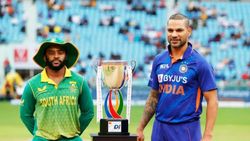 சிஎஸ்கே வீரருக்கு அநீதி.. 2வது ஒருநாள் போட்டியில் இந்தியா பவுலிங்.. தமிழக வீரருக்கு அடித்த ஜாக்பாட்!