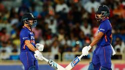 ஸ்ரேயாஸின் அட்டகாச சதம்.. இஷான் கிஷான் காட்டிய வானவேடிக்கை.. 2வது ஒருநாள் போட்டியில் இந்தியா வெற்றி