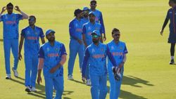 விடாது துரத்தும் பவுலிங் பிரச்சினை.. உள்நாட்டு அணியுடன் கூட இப்படியா?.. பயிற்சி போட்டியில் ஏமாற்றம்!