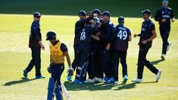 முதல் போட்டியிலேயே அதிர்ச்சி.. இலங்கையை நசுக்கிய கத்துக்குட்டி நமிபியா.. ரன் ரேட்டும் அடி வாங்கியது