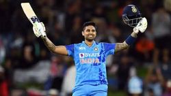 சூர்யகுமார் படைத்த சாதனைகள்.. உலகத்திலேயே முதல் வீரர் என பெருமை.. இது புது தொடக்கம் என கருத்து