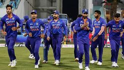 இந்திய அணியில் 2 சுழற்பந்துவீச்சாளர்கள் அதிரடி நீக்கம்.. வாய்ப்பு கொடுக்காததற்கு காரணம் என்ன?