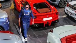 தோனி வாங்கிய புது சொகுசு கார்.. எப்பா இப்படி ஒரு வசதிகளா??.. ஜாலியாக வலம் வந்த ருதுராஜ் கெயிக்வாட்!