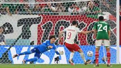 யார் சாமி இவன்..? 92 ஆண்டுகளுக்கு பிறகு மெக்சிகோ கீப்பர் சாதனை.. பொலாந்து கனவை தகர்த்த மெக்சிகோ