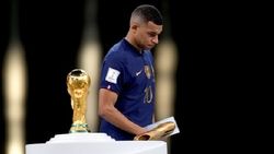 கால்பந்து உலகை ஆளப்போகும் அரசன்.. போர்கண்ட சிங்கமாக தாக்கும் கிலியன் எம்பாப்பே.. யார் இவர்?