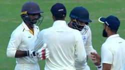 7 ஓவரில் 13 சிக்சர்.. ரஞ்சி டிராபியில் வாண வேடிக்கை காட்டிய தமிழ்நாடு.. அம்பயரால் தப்பித்த ஹைதராபாத்