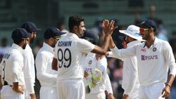 வங்கதேசத்திற்கு எதிராக முதல் டெஸ்ட் - இந்திய அணியின் பிளேயிங் லெவன்.. 2 இடத்திற்கு 4 பேர் போட்டி