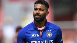 என்ன**** பண்ணிட்டிருந்த? தமிழக வீரரை கெட்ட வார்த்தையால் திட்டிய ஹர்திக் பாண்ட்யா..களத்தில் பரபரப்பு