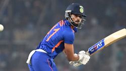 ஸ்ரேயாஸ் ஐயருக்கு என்ன ஆனது??.. திடீரென மீட்டிங் போட்ட பயிற்சியாளர்கள்.. பெங்களூருவுக்கு விரைவு!