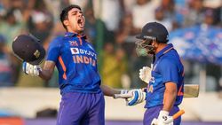 ஒரே கல்லில் 3 மாங்காய்.. சச்சினின் சாதனையை உடைத்தெறிந்த சுப்மன் கில்.. ரசிகர்கள் ஆச்சரியம்!