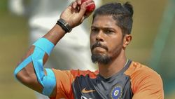 இப்படிலாமா நடக்கும்? உமேஷ் யாதவ் முதுகில் குத்திய நண்பன்.. கூடவே இருந்து குழி பறித்தார்