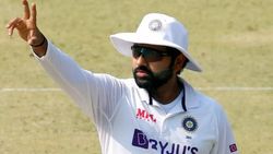 தீர்க்கப்படாமல் உள்ள 3 முக்கிய பிரச்சினை.. பதில் தெரியாமல் தவிக்கும் ரோகித் சர்மா.. என்ன நடந்தது?