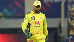 15 ஆண்டில் எல்லாம் மாறியது.. ஒன்று மட்டும் மாறல.. தோனி மகத்துவத்தை சொல்லும் போட்டோ.. ஒருவரை காணோமே?