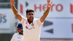 ஒரு விக்கெட் வீழ்த்தினாலும், அஸ்வின் தான் ஹூரோ.. முன்னாள் பயிற்சியாளர் பாராட்டு.. வெற்றி கிடைக்குமா?