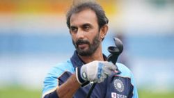 சர்ச்சையில் சிக்கிய ஆடுகளம் .. இந்திய பேட்டிங் பயிற்சியாளர் என்ன சொன்னார் தெரியுமா? இது ஓவர் தான்