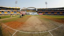 இந்தூர் டெஸ்ட் ஆடுகளம்.. மோசம் என அறிவித்த ஐசிசி.. கிரிக்கெட் போட்டியை நடத்த முடியாத சூழல்