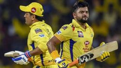 இவன் எல்லாம் எங்க அடிக்க போறான்? தோனியுடன் முதல் சந்திப்பு நடந்தது எப்படி? ரெய்னாவின் சுவாரஸ்ய பேட்டி