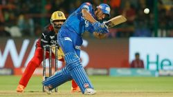 என்னா அடி! மும்பை அணியை காப்பாற்றிய 20 வயது வீரர்..யாருப்பா இந்த திலக் வர்மா..RCBக்கு சவாலான இலக்கு