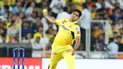 ஒரே ஓவருக்கு 11 பந்துகளா.. இம்பேக்ட் பிளேயராக வந்த துஷார் தேஷ்பாண்டே.. மீண்டும் தவறு செய்த தோனி!