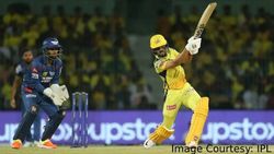 வெளுக்கப்பட்ட மாஜி சிஎஸ்கே வீரர்கள்.. பவர் பிளேயில் சென்னை சாதனை.. வாண வேடிக்கை நிகழ்த்திய ருதுராஜ்!