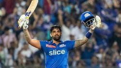 அடேங்கப்பா! சதம் அடிக்க இப்படி ஒரு ஷாட்டா! வேகப்பந்துவீச்சாளரை சிக்சருக்கு ஸ்விப் செய்த சூர்யகுமார்