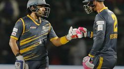 மாஜி சிஎஸ்கே பிளேயர்னா சும்மாவா..6 சிக்ஸ், 8 பவுண்டரி.. டி10 லீக்கில் பொளந்து காட்டிய உத்தப்பா!