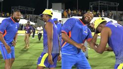 வீடியோ: என்னைய விட்டுறு.. நேரடியாக காலில் விழுந்த பிராவோ.. விடாமல் கொடூரமாக கலாய்த்த பொல்லார்ட்!